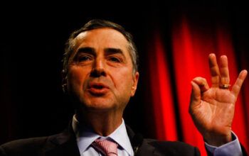 Democracia tem espaço para “conservadores”, mas não para o “ódio”, diz ministro Barroso