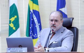 Depois do prazo de Carmen Lúcia, PGR diz ao STF que abriu apuração preliminar sobre ataques de Bolsonaro às urnas