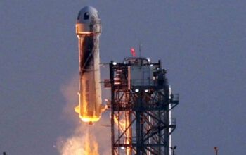 Elon Musk e Jeff Bezos já estão brigando por causa da lua