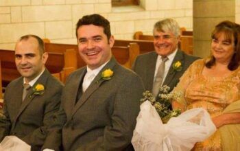 Homem vê irmão e pais que recusaram vacina morrerem em 1 semana em Portugal