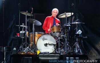 Morre Charlie Watts, baterista do Rolling Stones, aos 80 anos