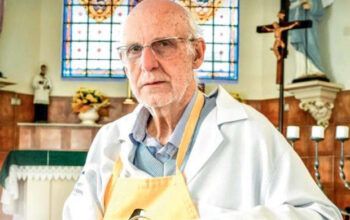 Padre Júlio Lancellotti ganha prêmio de direitos humanos da Câmara