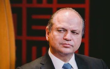 Ricardo Barros é internado e passa por intervenção no coração