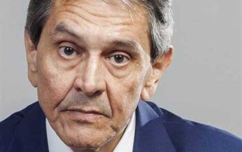 Roberto Jefferson a Moraes assina mandado de prisão com recado a ministro: “Canalhice do marido da dona Vivi”