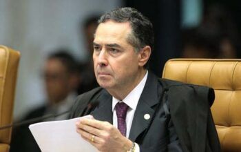 Vice-presidente da Câmara e oposição repudiam Bolsonaro e apoiam Barroso