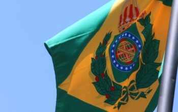 Fux manda TJ de MS retirar bandeira do Brasil Império hasteada na sede do tribunal