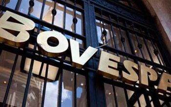 Bovespa cai mais de 2% e fecha na pior pontuação do ano após risco de calote na China