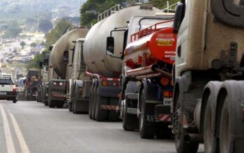 Caminhoneiros prometem greve “a qualquer momento” contra novo aumento do diesel