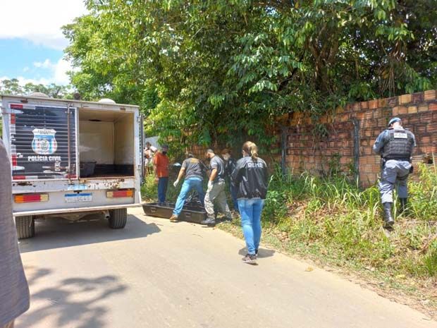 Corpo é encontrado esquartejado em sacos de lixo