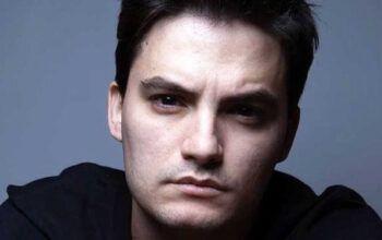 Felipe Neto cancela Veja e diz que a revista é fascista após entrevista chapa branca com Bolsonaro