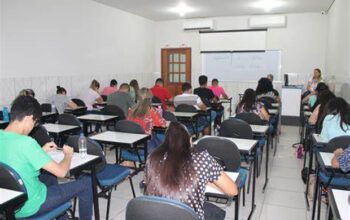 Mais de 2,2 mil estudantes fazem provas no domingo para estágio no TCE-AM