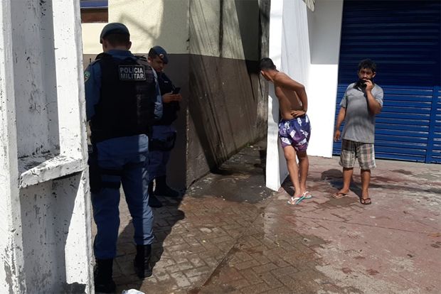 Morador do Cacau Pirêra, distrito de Iranduba, é executado no Beco Universal no bairro Compensa