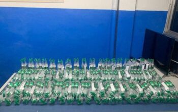 Mulher é presa e adolescente é apreendido com 400 frascos de lança-perfume