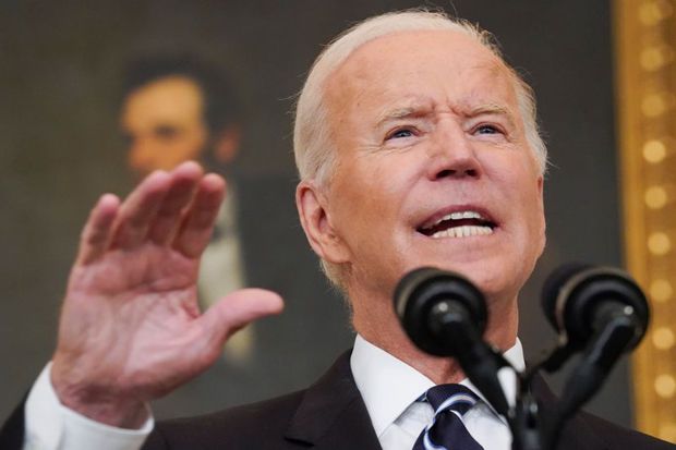 Novo plano de Biden exigirá vacinas contra covid-19 ou testes
