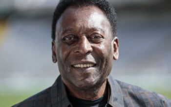 Pelé se recupera de maneira satisfatória após retirar tumor