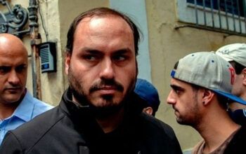 Sigilo telefônico de 11 ex-assessores de Carlos Bolsonaro é quebrado