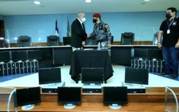 TCE-AM realiza doação de 250 computadores a órgãos públicos do Amazonas