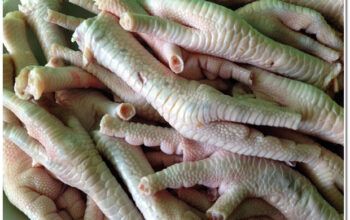 Pé de galinha, pescoço e outras carnes de terceira também ficam mais caras