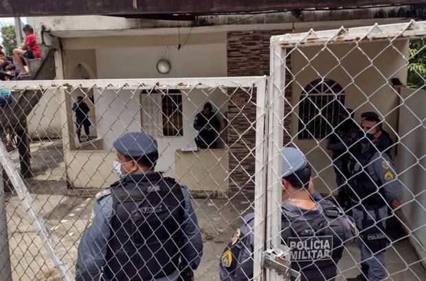Morre bebê de 11 meses baleado na cabeça durante um duplo homicídio