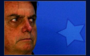 A um ano das eleições Bolsonaro carrega a maior rejeição da história, aponta Data Folha