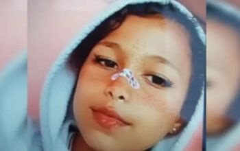 Adolescente morre eletrocutada ao tentar pegar maçã debaixo de geladeira