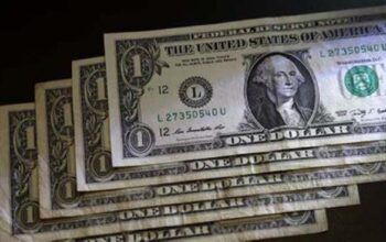 Bolsa derrete 4% e dólar vai a R$ 5,73