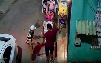 Câmera de segurança grava assalto  à mão armada em Manaus
