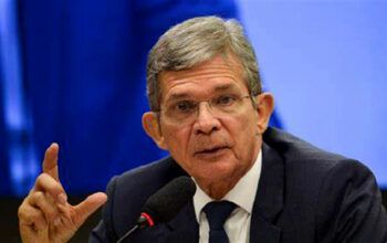 Chance de Petrobras controlar preço de combustíveis é “zero”, diz Silva e Luna