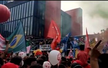 Ciro Gomes leva vaia histórica na Avenida Paulista ao som de "ole ole ole olá Lula Lula"(vídeo)