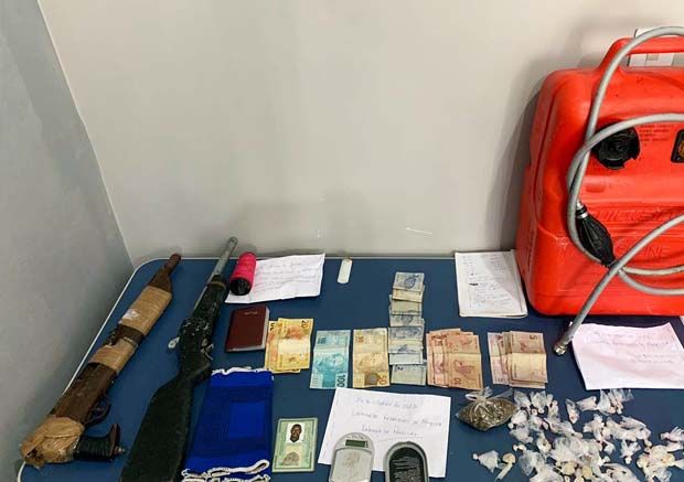Homens são presos em Novo Airão por tráfico de drogas e roubo