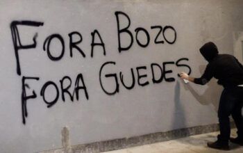 Para sobreviver no governo, Guedes trocou neoliberalismo radical por ação social de cunho eleitoreiro