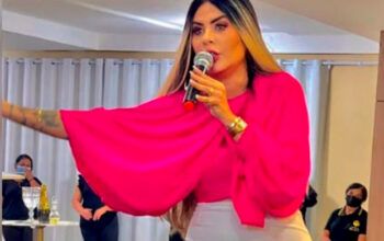 Conhecida Como ‘Gretchen Gospel’, pastora pede pix com valor por idade dos fiéis - vídeo