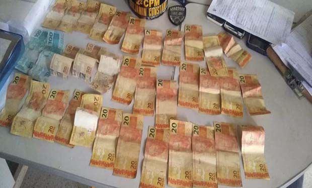 Em Benjamin Constant quatro homens são presos por assalto em residência na Praça da Bandeira