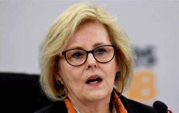 Weber diz que parecer da PGR a favor de Bolsonaro gera perplexidade e pede nova manifestação