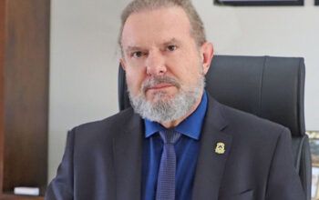 STJ determina afastamento de Mauro Carlesse, governador do Tocantins