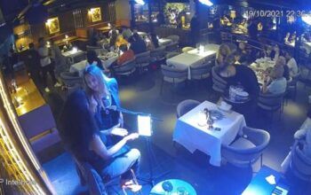 Vídeo: acusada de injúria racial, empresária dá tapas em cantora negra