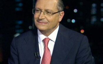 Alckmin se diz “honrado” ao ser lembrado e diz que não descarta ser vice de Lula