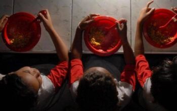 Triste - Aluna de 8 anos desmaia de fome em escola pública