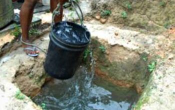 Bebê de 1 ano cai em cacimba e morre afogado em Manaus