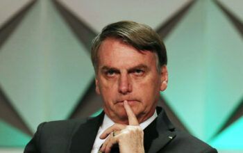 Bolsonaro tenta implodir estatal para dar fábrica de chips ao trilionário Elon Musk