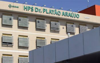 Cabo da PM é rendido e leva três tiros da própria arma