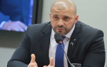 Daniel Silveira volta a atacar o STF e é proibido de conceder entrevistas