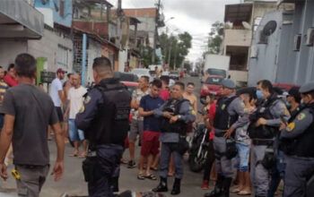 Homem e assassinado a facadas durante tentativa de assalto; matador é linchado