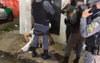 Jovem de 19 anos é executado com pelo menos 14 tiros