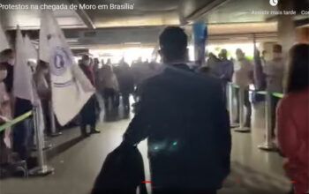 Moro desembarca em Brasília sob vaias: "Lixo, vendido"