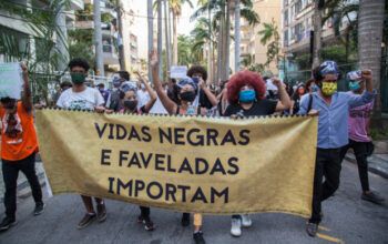Negros representam 78% das pessoas mortas por armas de fogo no Brasil