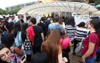 Número de inscritos no Enem cai 41% e afasta pretos e pobres da prova