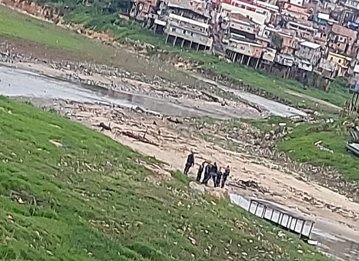 Traficante morre ao pular em igarapé para escapar da polícia