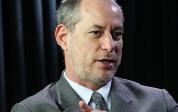 Ciro agradece solidariedade do ex-presidente após ser alvo de ação da PF