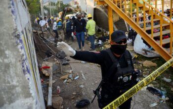 Acidente com caminhão de mercadorias no México deixa 53 mortos